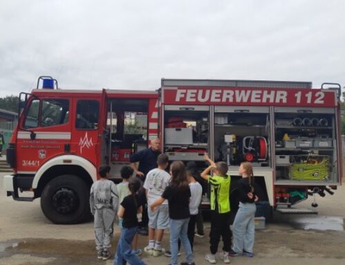 Feuerwehr zu Besuch in der Waldschule
